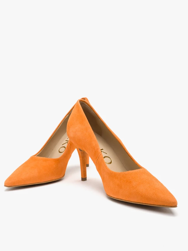 Stiletto-Pumps aus orangefarbenem Velours