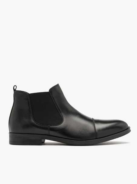 Black men’s Chelsea boots