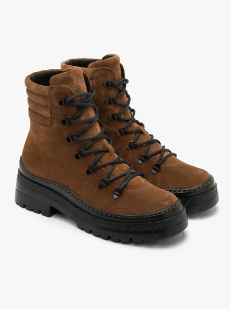 Ginger boots with decorative sole