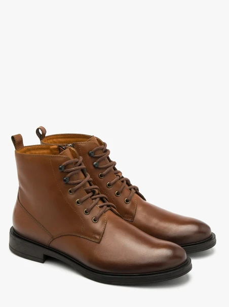 Braune isolierte Herrenstiefel aus Wolle