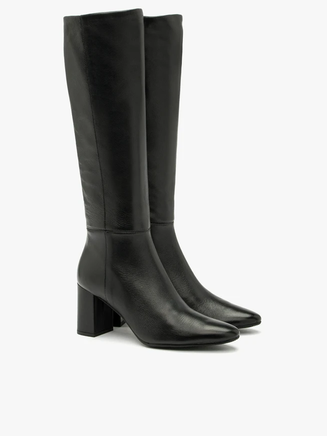 Schwarze Damenstiefel mit schmalem Schaft