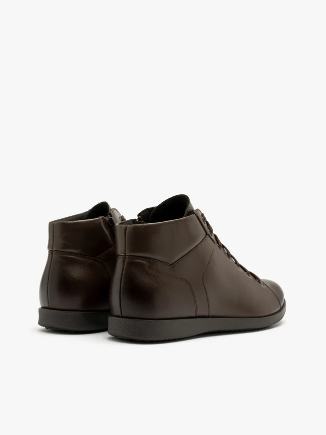 Dunkelbraune Herrenstiefel