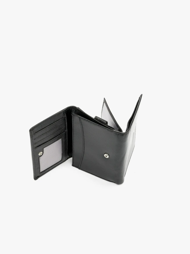 Black women’s wallet