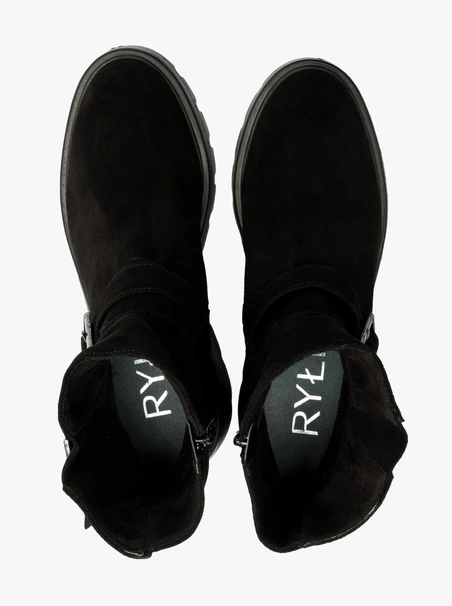 Schwarze Stiefel mit Schnallen
