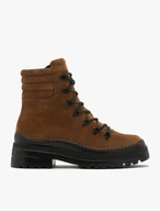 Rote Stiefel mit dekorativer Sohle