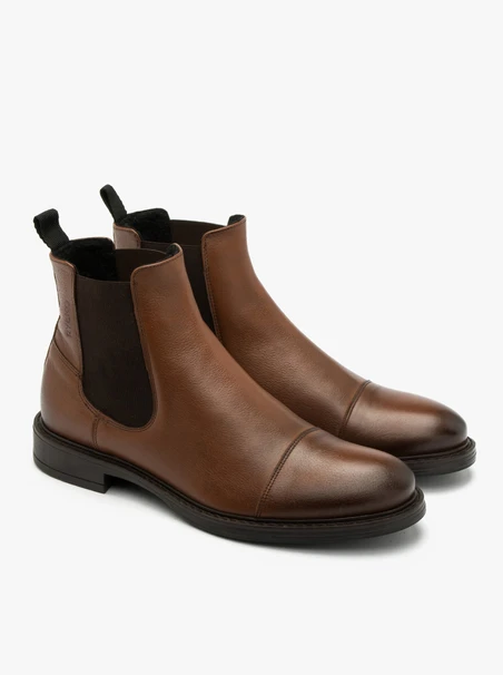Brown men’s Chelsea boots
