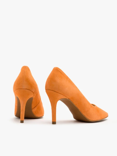 Stiletto-Pumps aus orangefarbenem Velours