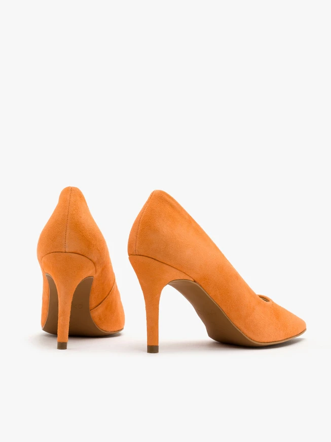 Stiletto-Pumps aus orangefarbenem Velours