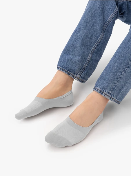 Gray men’s ankle socks