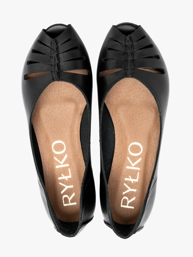 Schwarze Ballerinas mit durchbrochener Front