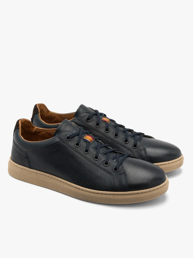 Marineblaue sportliche Halbschuhe für Männer mit beigem Boden