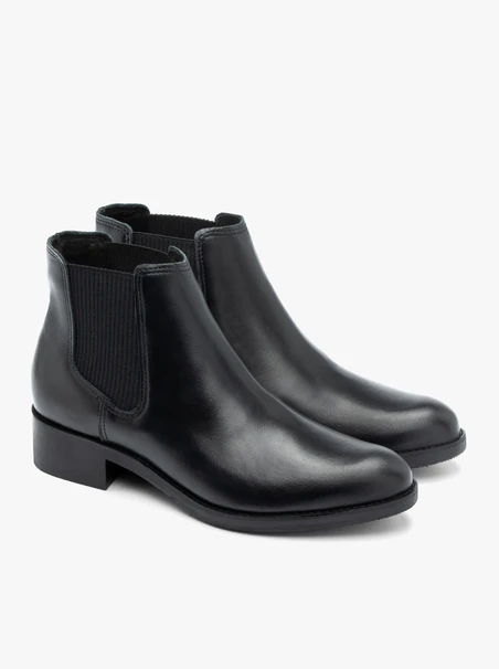 Black Women’s Leather Chelsea Boots