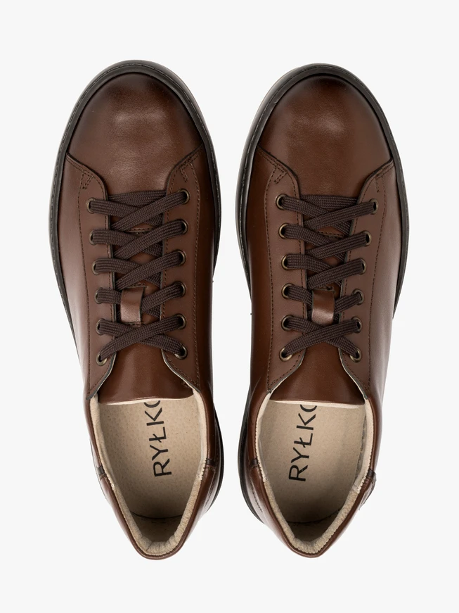 Brown sporty men’s shoes