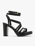 Schwarze Riemchensandalen mit Verzierungen