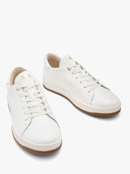 White sneakers with two-tone sole