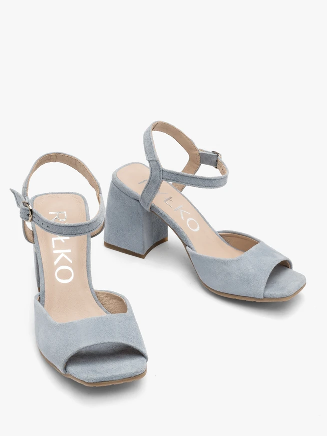 Blaue Sandalen mit festem Stilettoabsatz