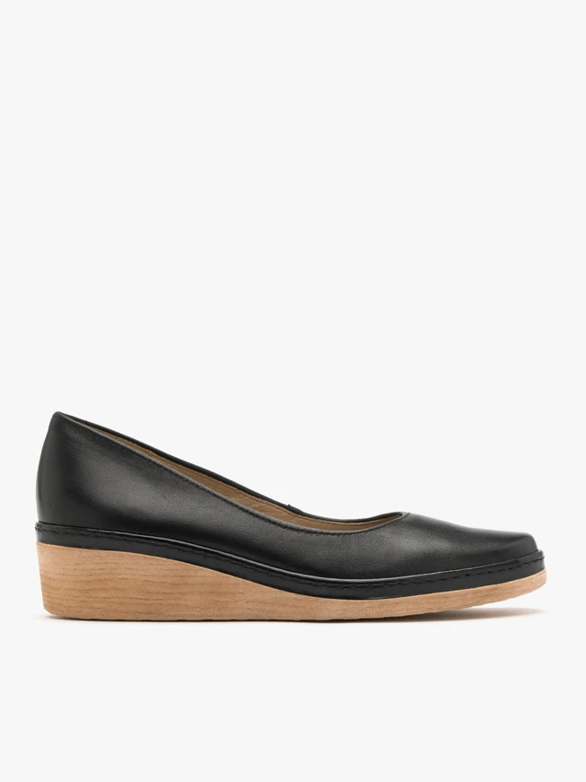 Schwarze Plateau-Pumps