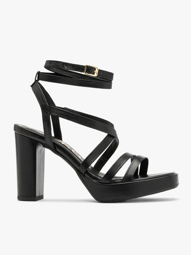 Schwarze Riemchensandalen mit Verzierungen