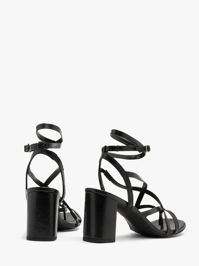 Flip Flops mit schwarzem Absatz