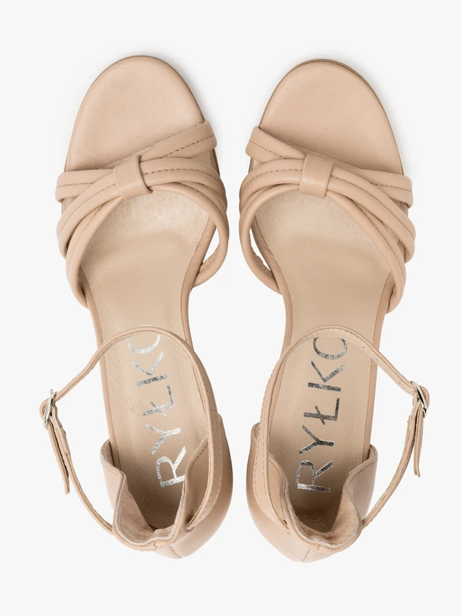 Light beige sandals with wooden heel