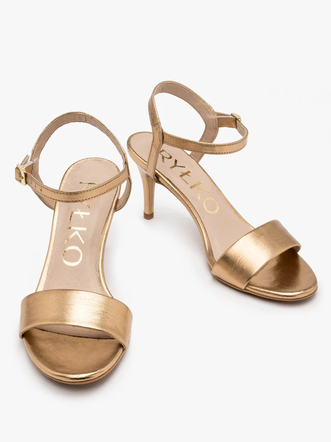 Goldfarbene Stiletto-Sandalen