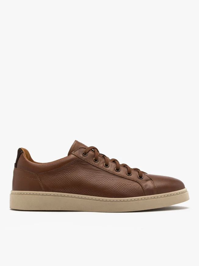 Braune Herren Sporthalbschuhe mit beigem Boden