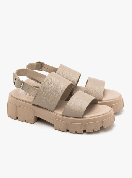 Beigefarbene Sandalen mit festem Boden