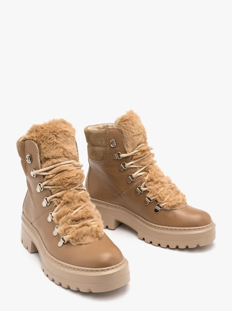 Brown insulated boots