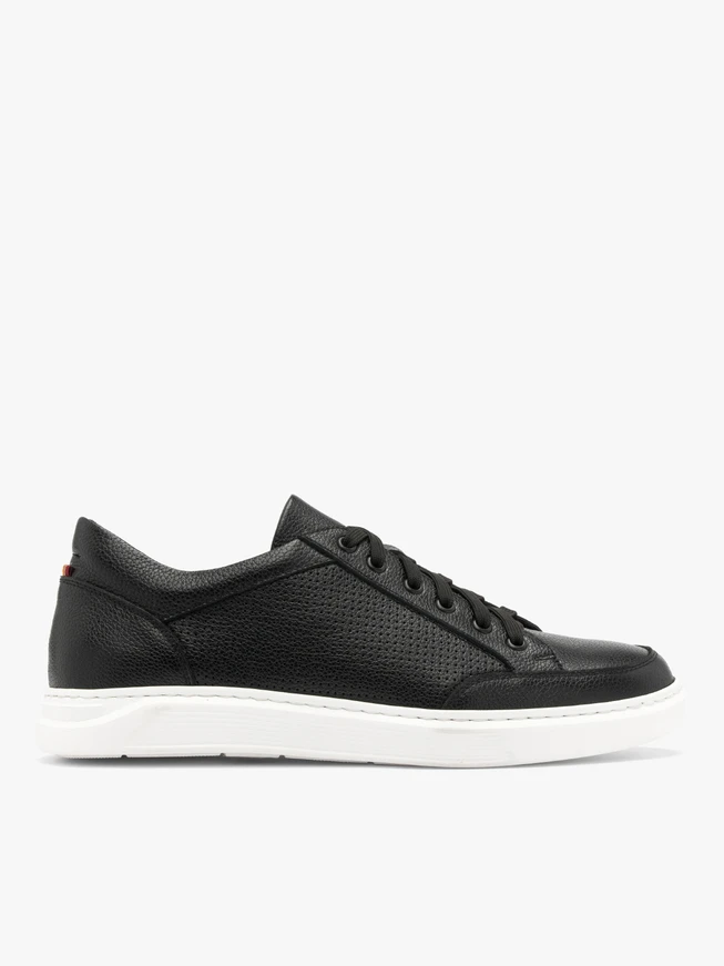 Schwarze Herren Sporthalbschuhe mit dekorativer Perforation