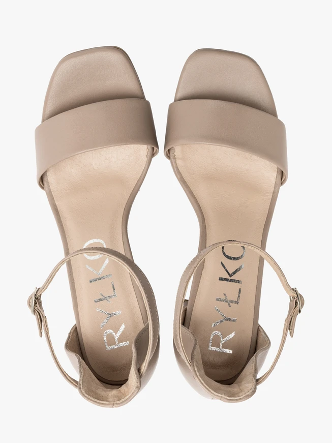 Beigefarbene Stiletto-Sandalen
