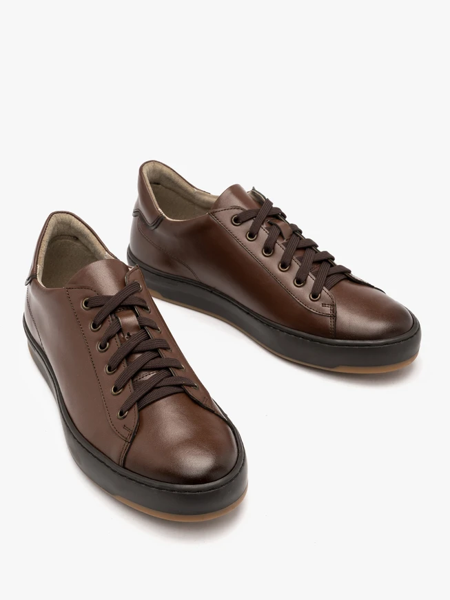 Brown sporty men’s shoes