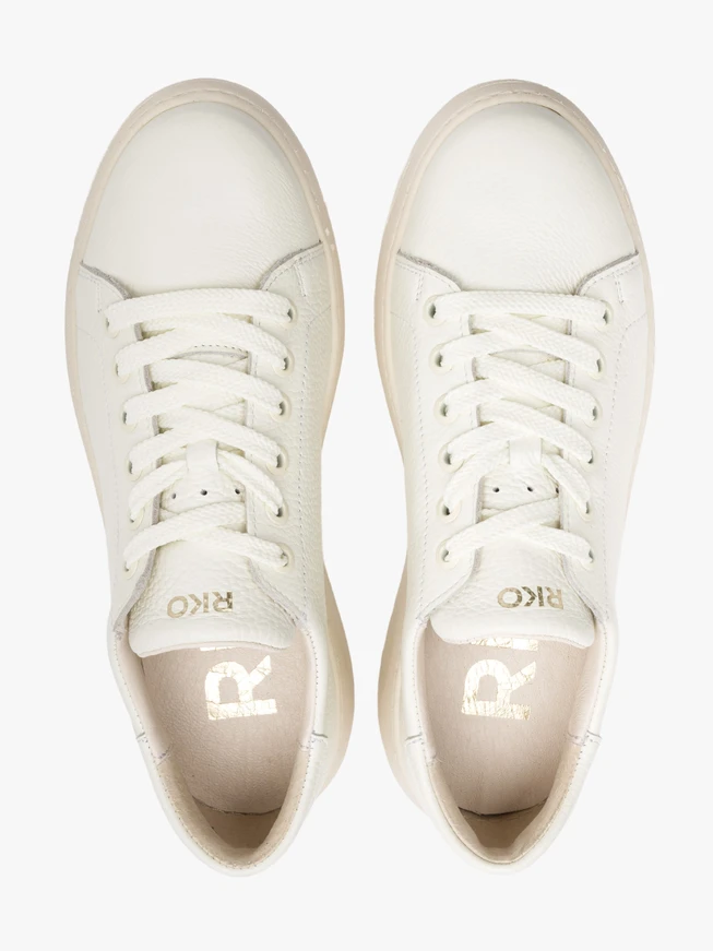 White sporty shoes with cream sole