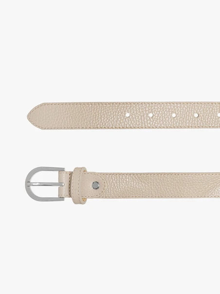 Beige belt with silver buckle