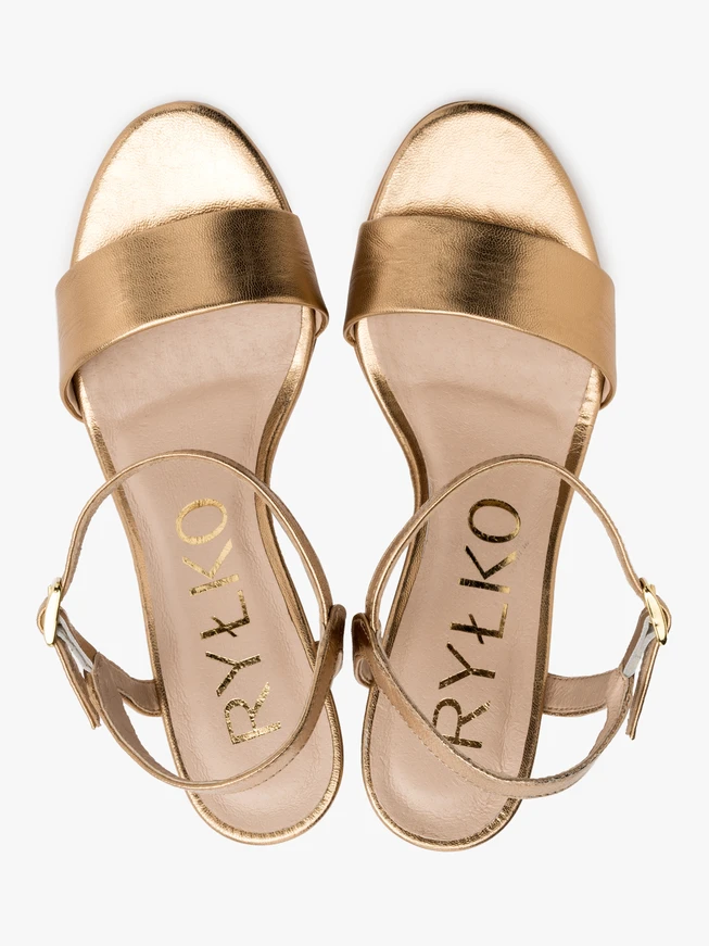Goldfarbene Stiletto-Sandalen