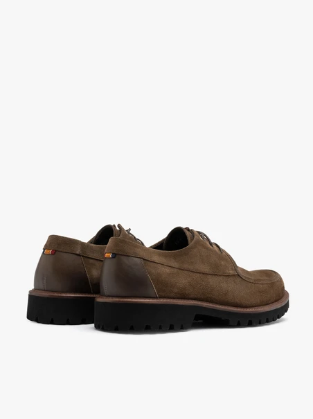 Olivfarbene Herren-Halbstiefel mit Traktorsohle