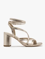 Flip Flops mit Platinabsätzen
