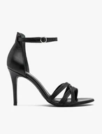 Schwarze Sandalen mit dekorativen Riemen