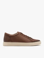 Braune halbe Sportschuhe mit leichter Sohle