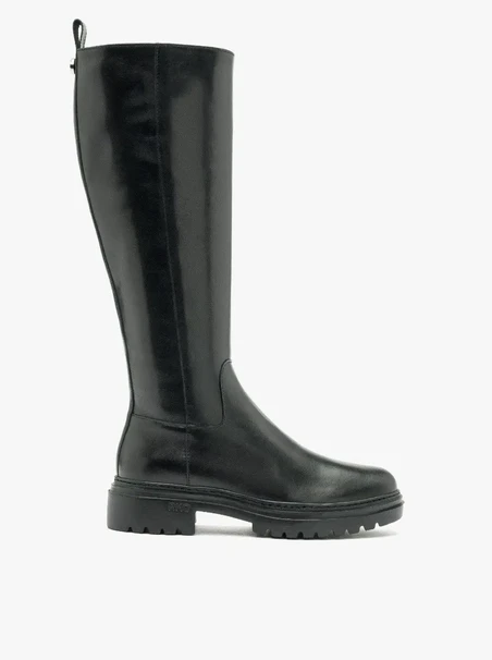 Schwarze Stiefel mit leichter Sohle