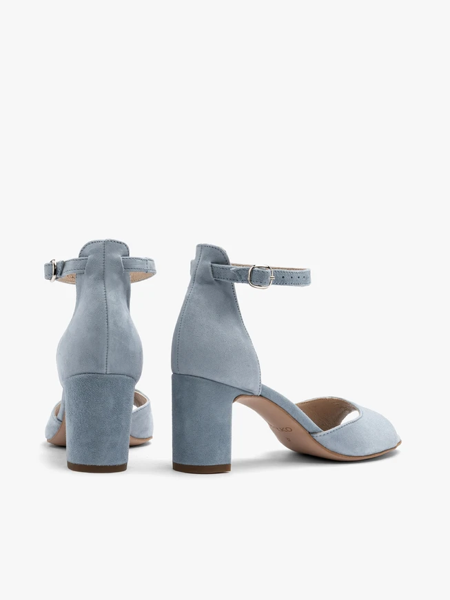 Klassische blaue Sandaletten mit Absatz