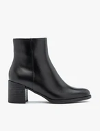 Schwarze hochhackige Stiefel
