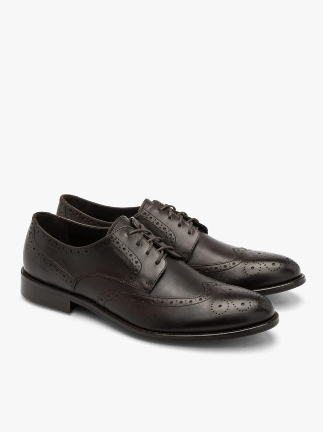 Dark brown men’s brogues