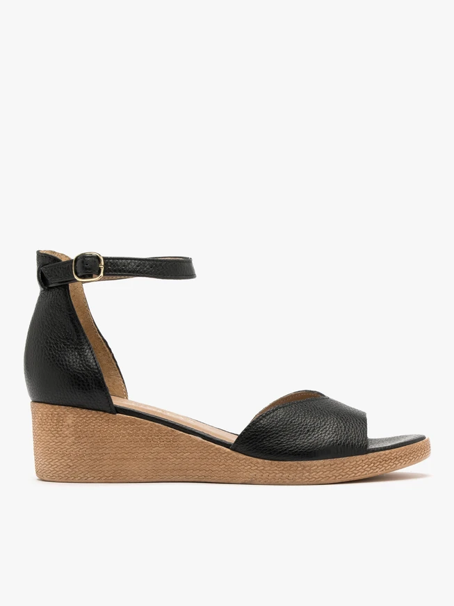 Schwarze Plateausandalen