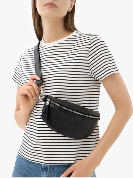 Schwarze Nierentasche mit Quaste
