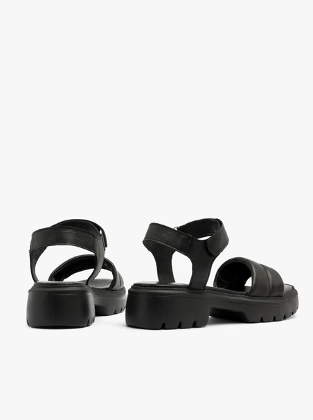 Schwarze Sandalen mit Klettverschluss