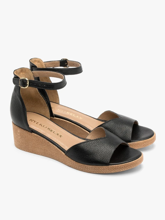 Schwarze Plateausandalen