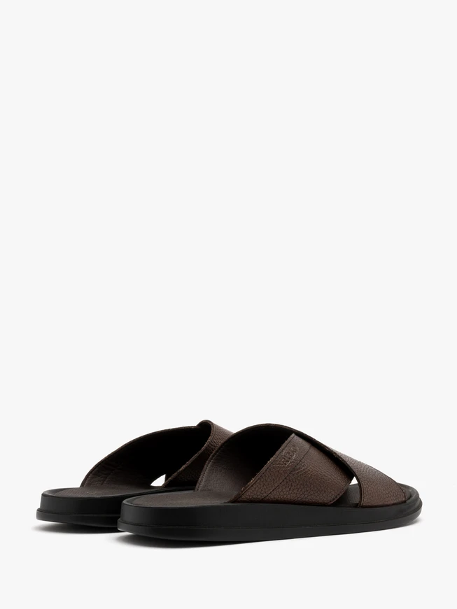 Braune Herren-Flip-Flops mit geprägtem Logo