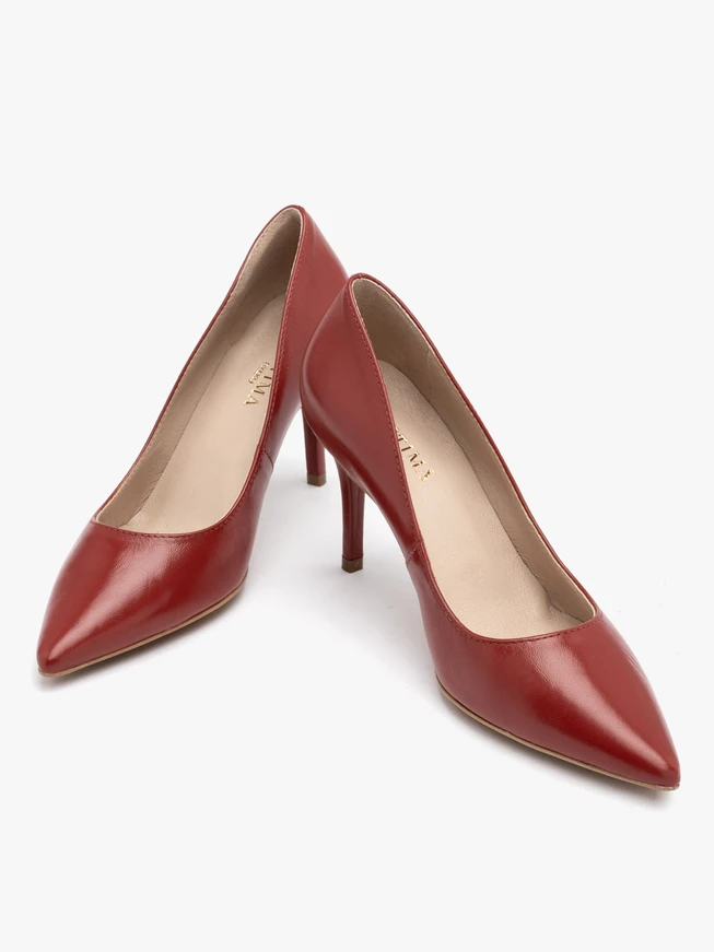 Rote Stiletto-Pumps