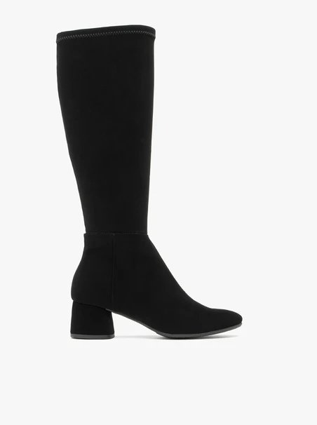 Stretch boots with wide shaft and low heel