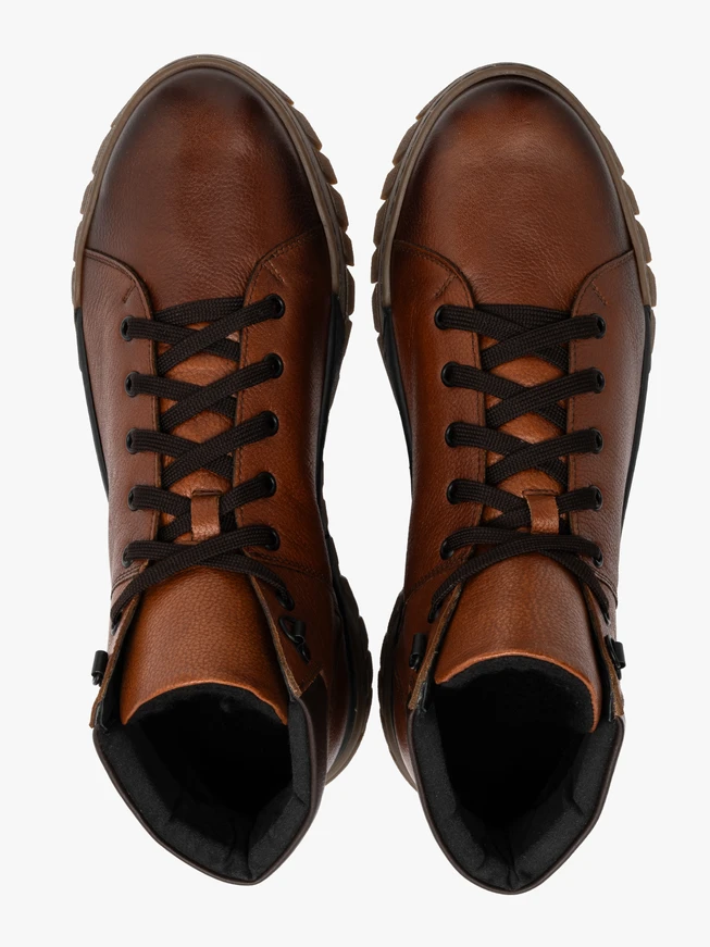 Braune sportliche Herrenstiefel